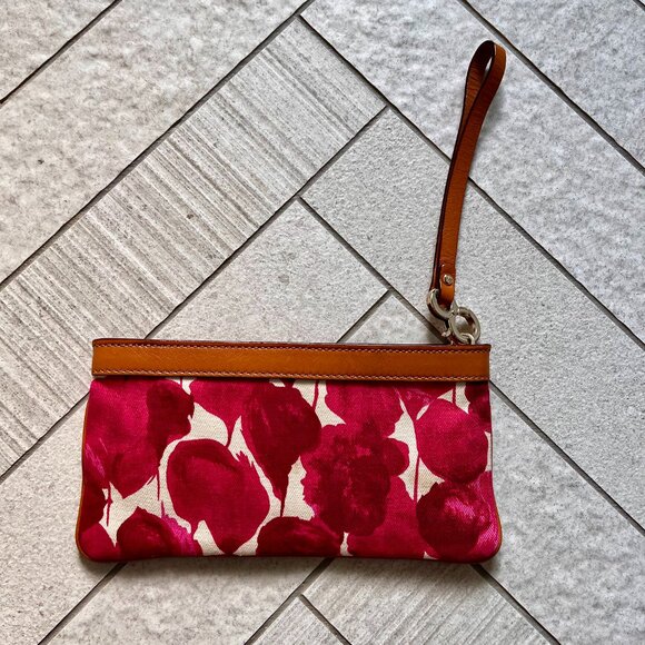 KATE SPADE Wristlet Clutch - Picture 3 of 4